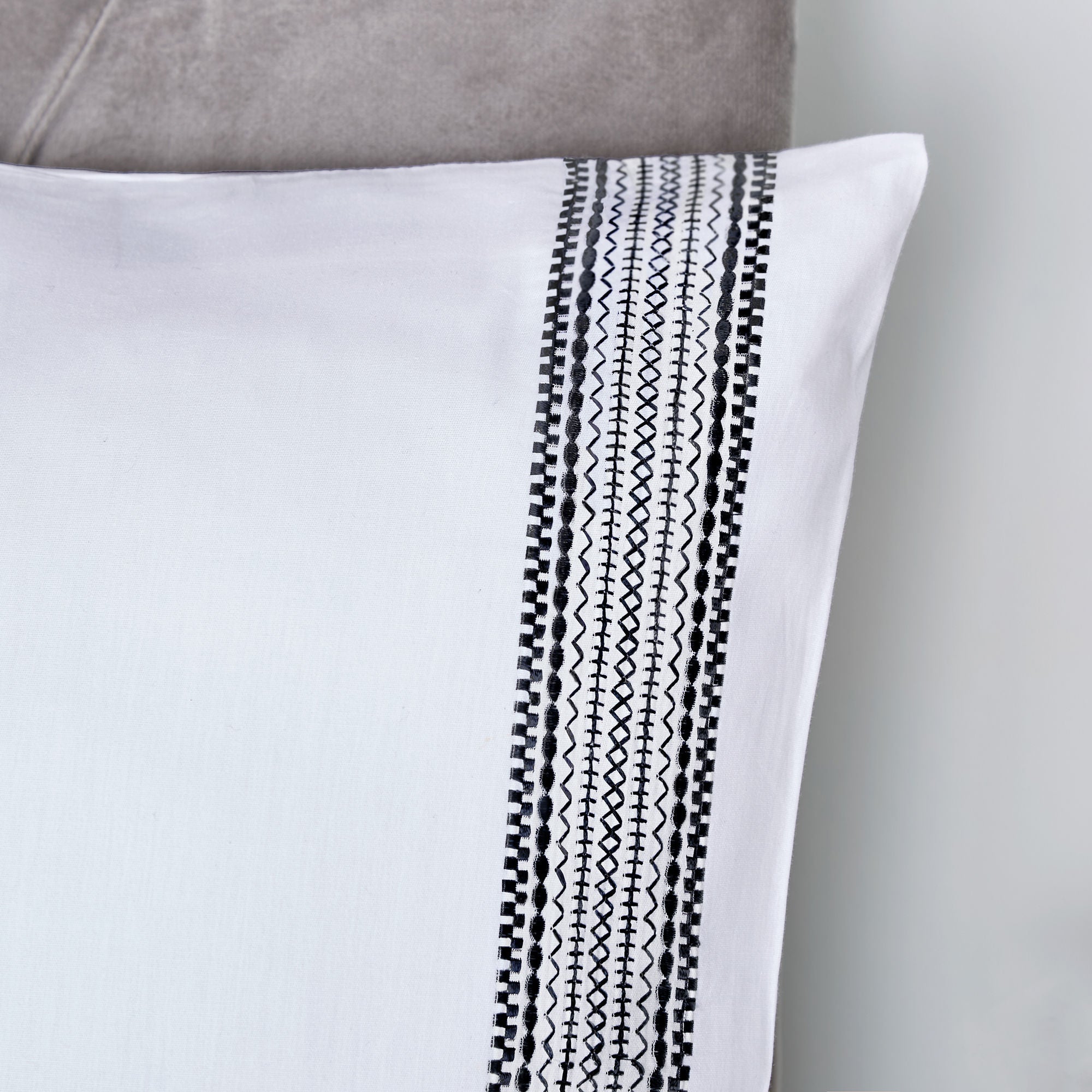 Refined Bedroom Embroidered Printed Cotton Duvet Cover Set