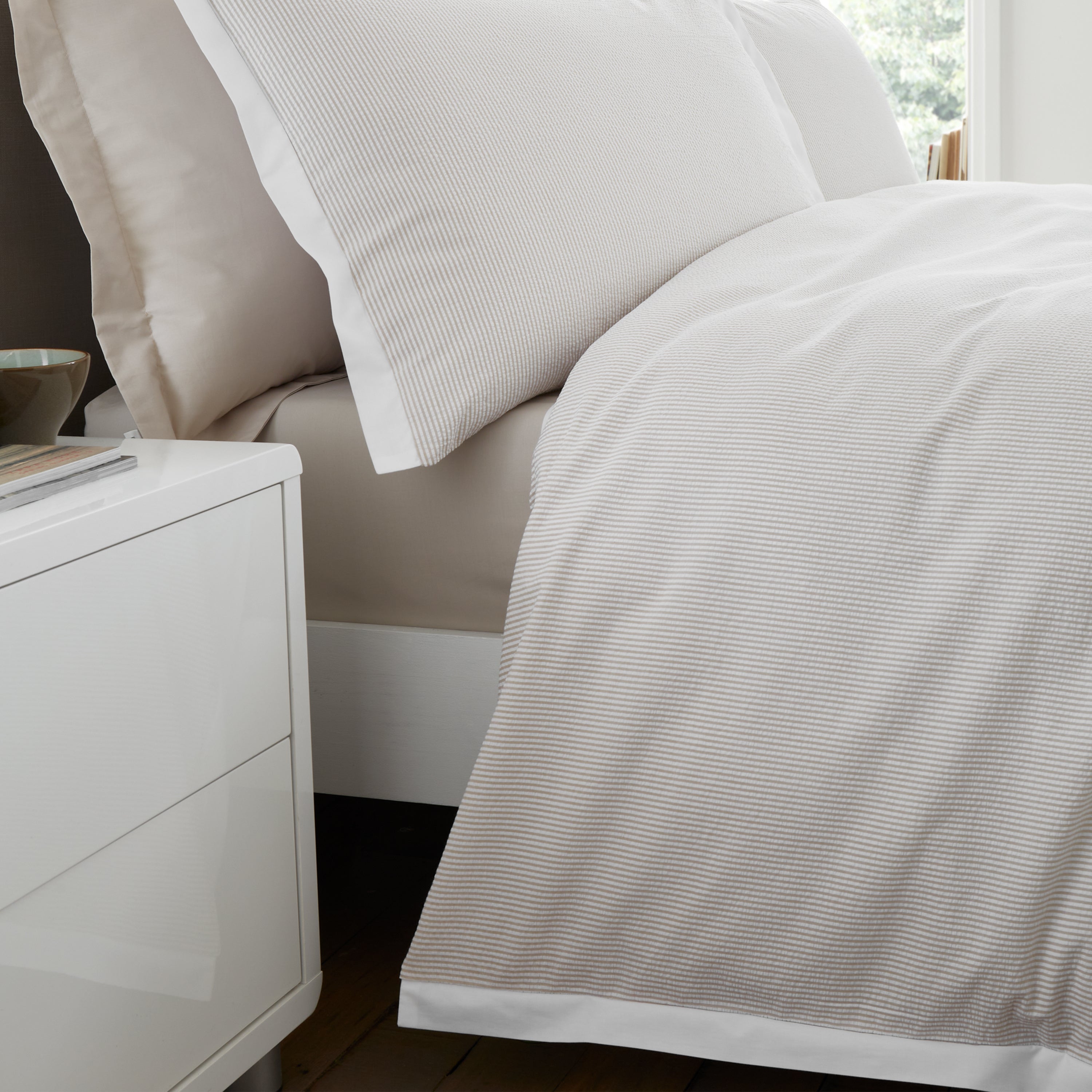 Modern Bedroom Woven Stripe Seersucker Duvet Cover Set