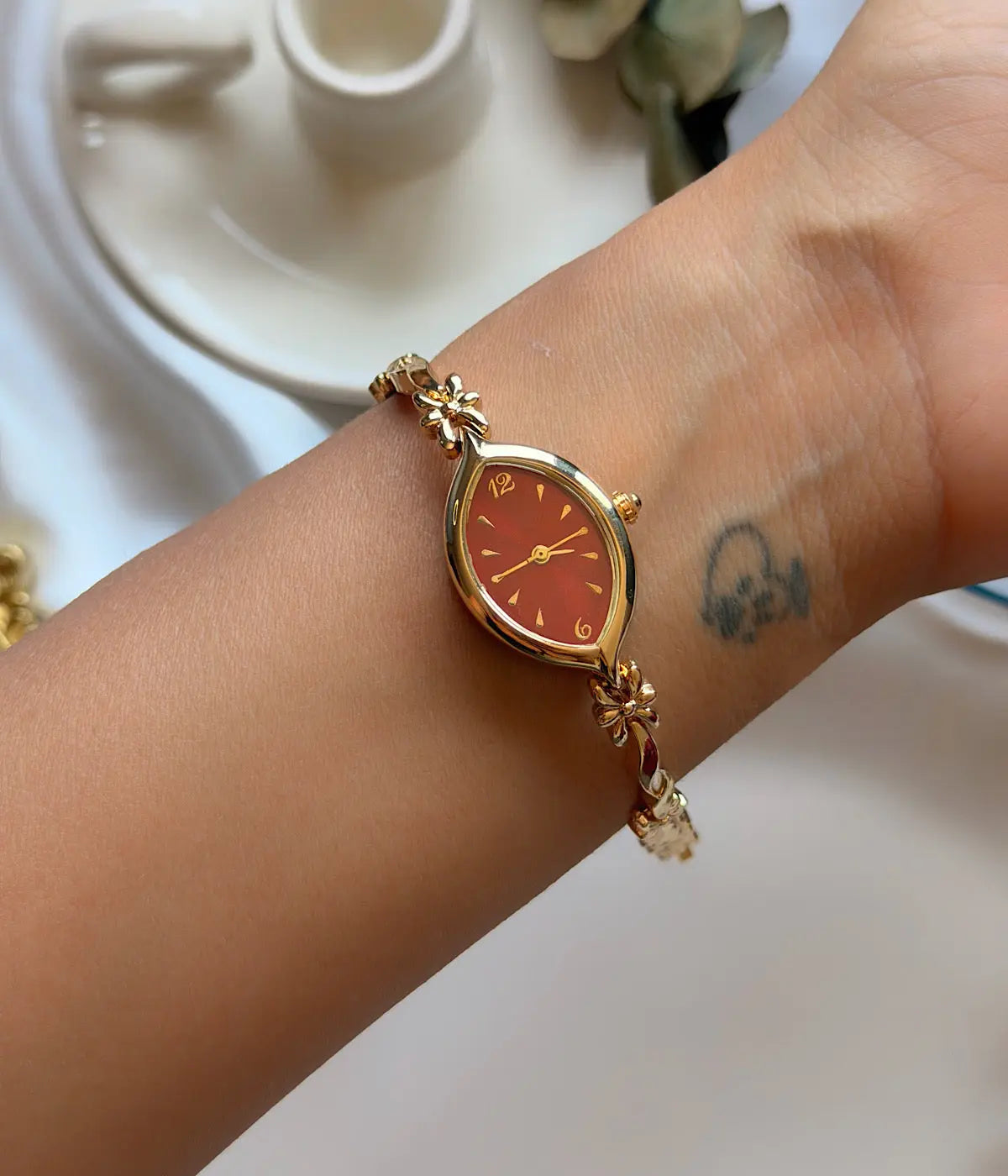 Vintage Floral Motif Bracelet Watch