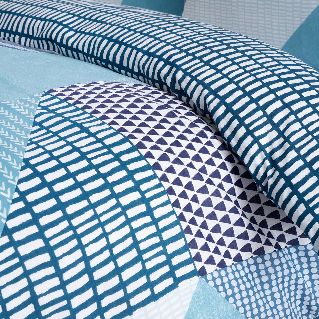 Refined Bedroom Reversible Geometric Cotton Duvet Cover Set