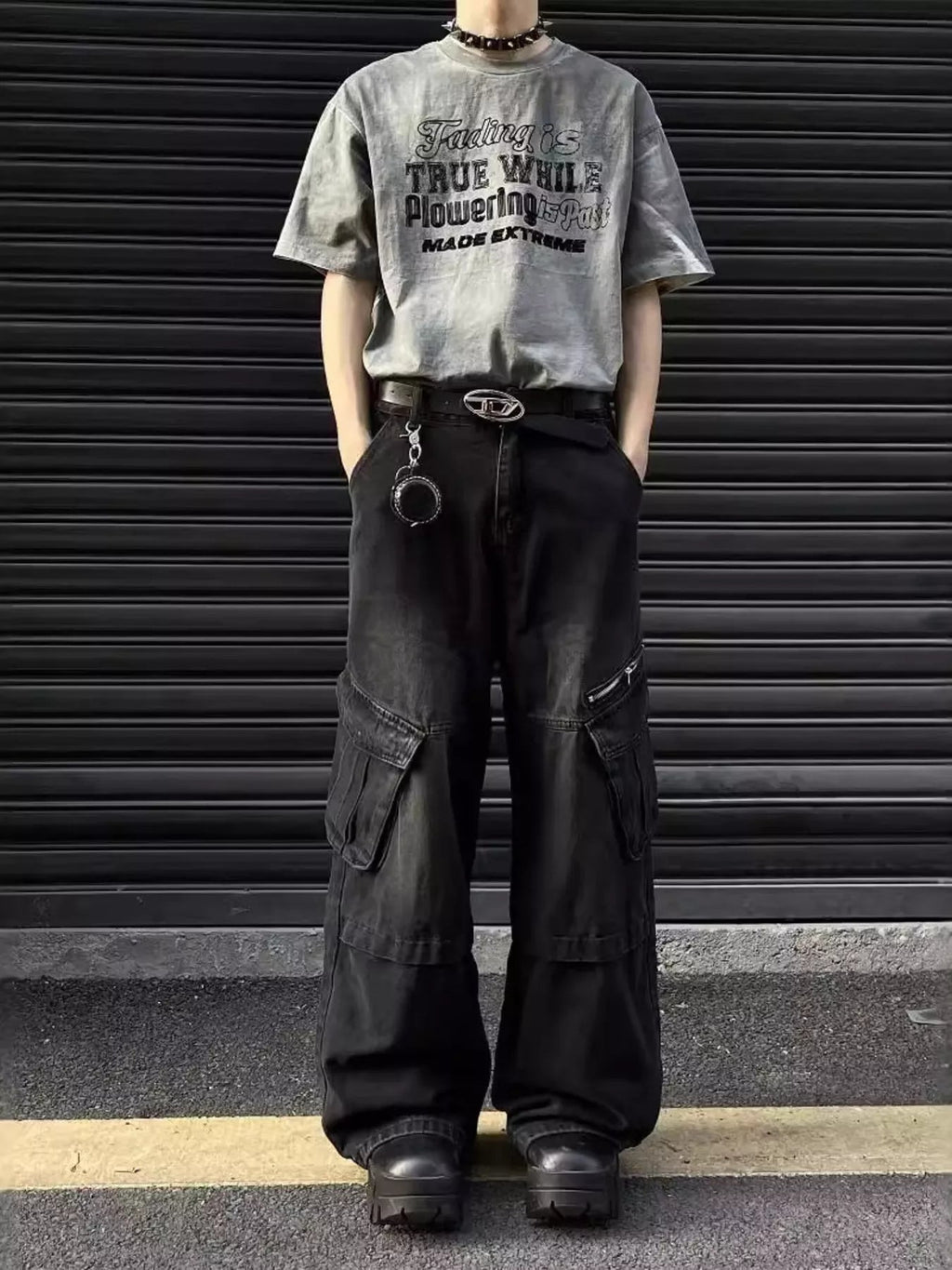 Men's Plus Size Vintage Wash Wide Leg Cargo Jeans