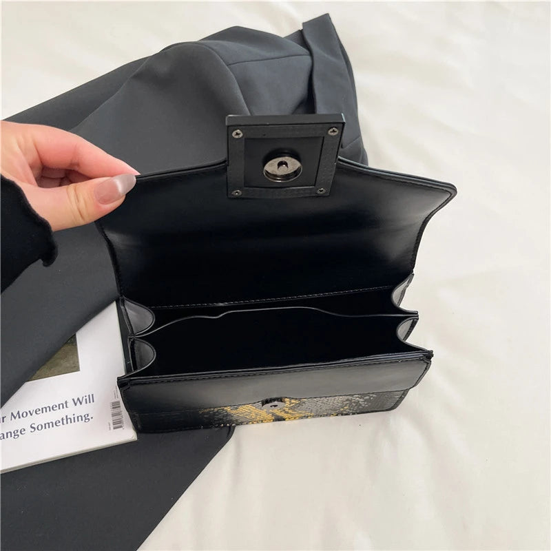 Chain Strap Zip-Top Shoulder Bag