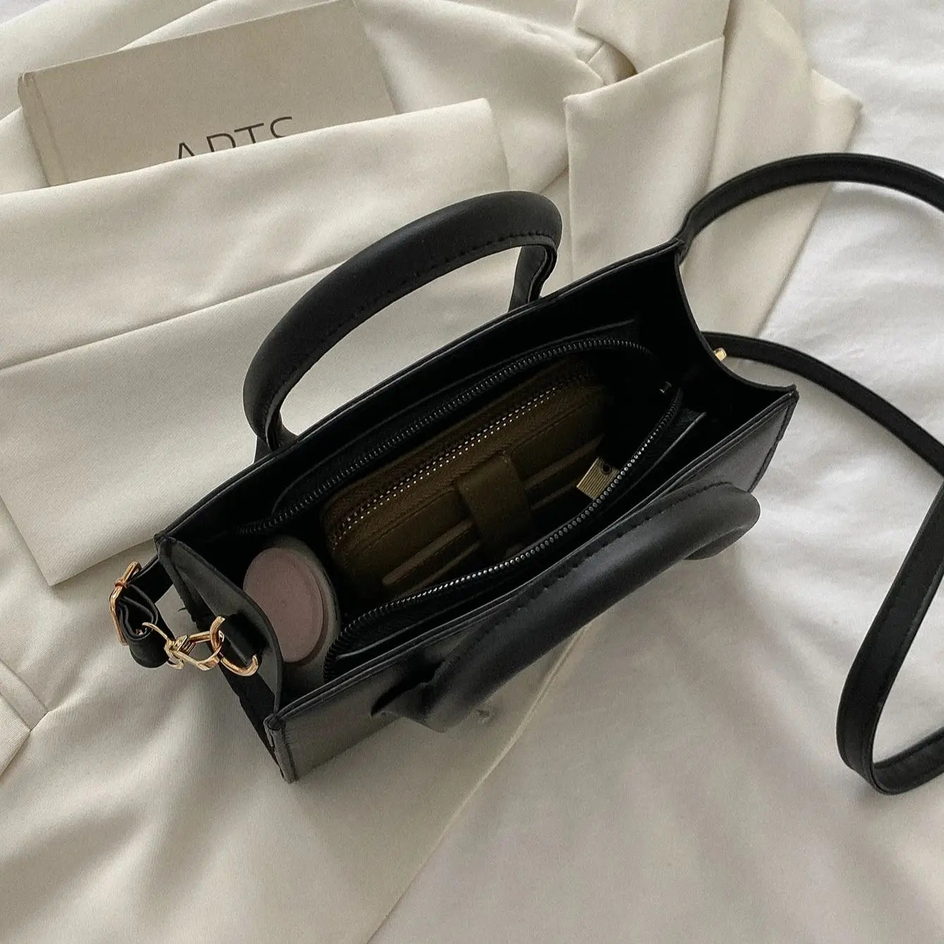 Refined Structured Soft Card Wallet