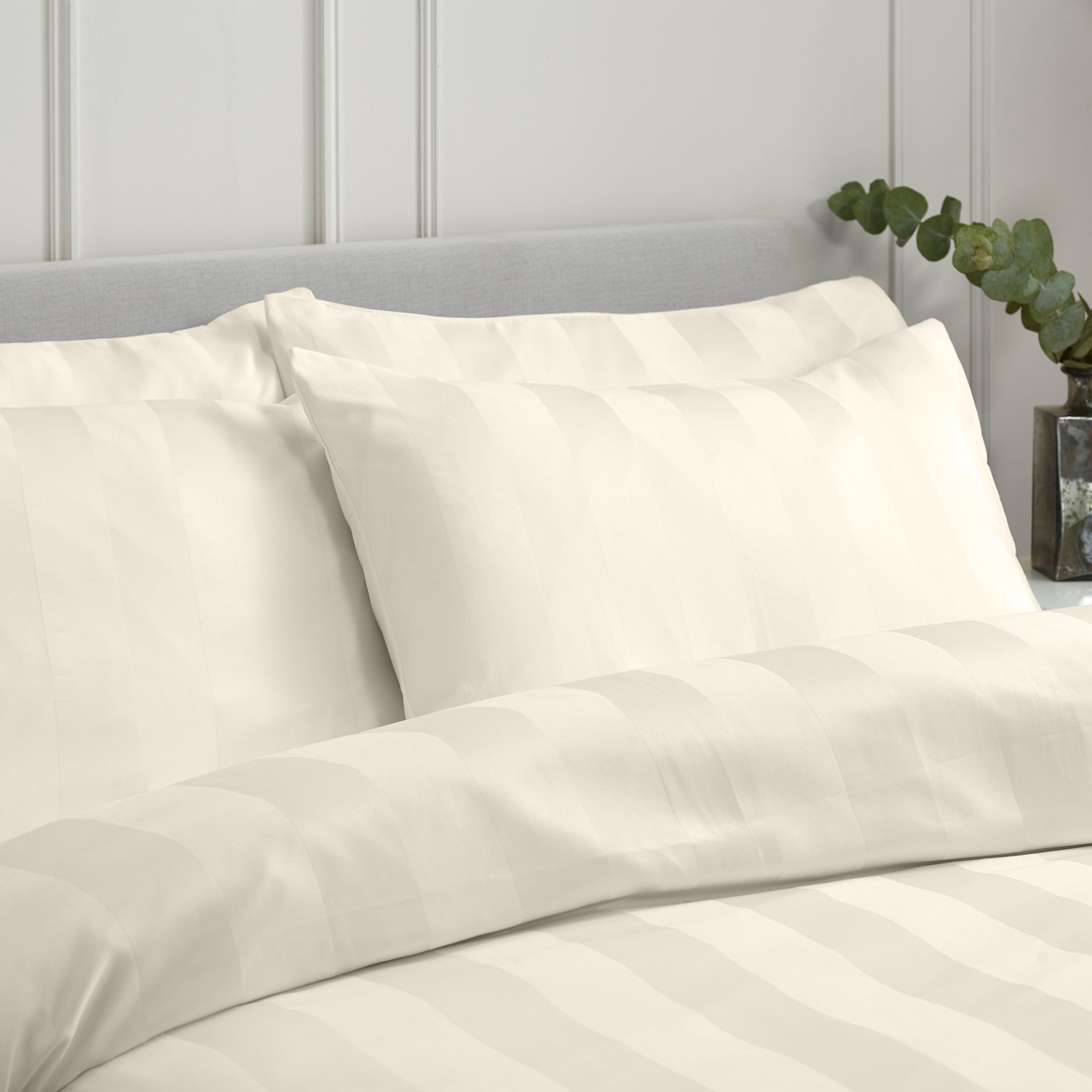 Modern Bedroom Stripe Satin Duvet Cover Set