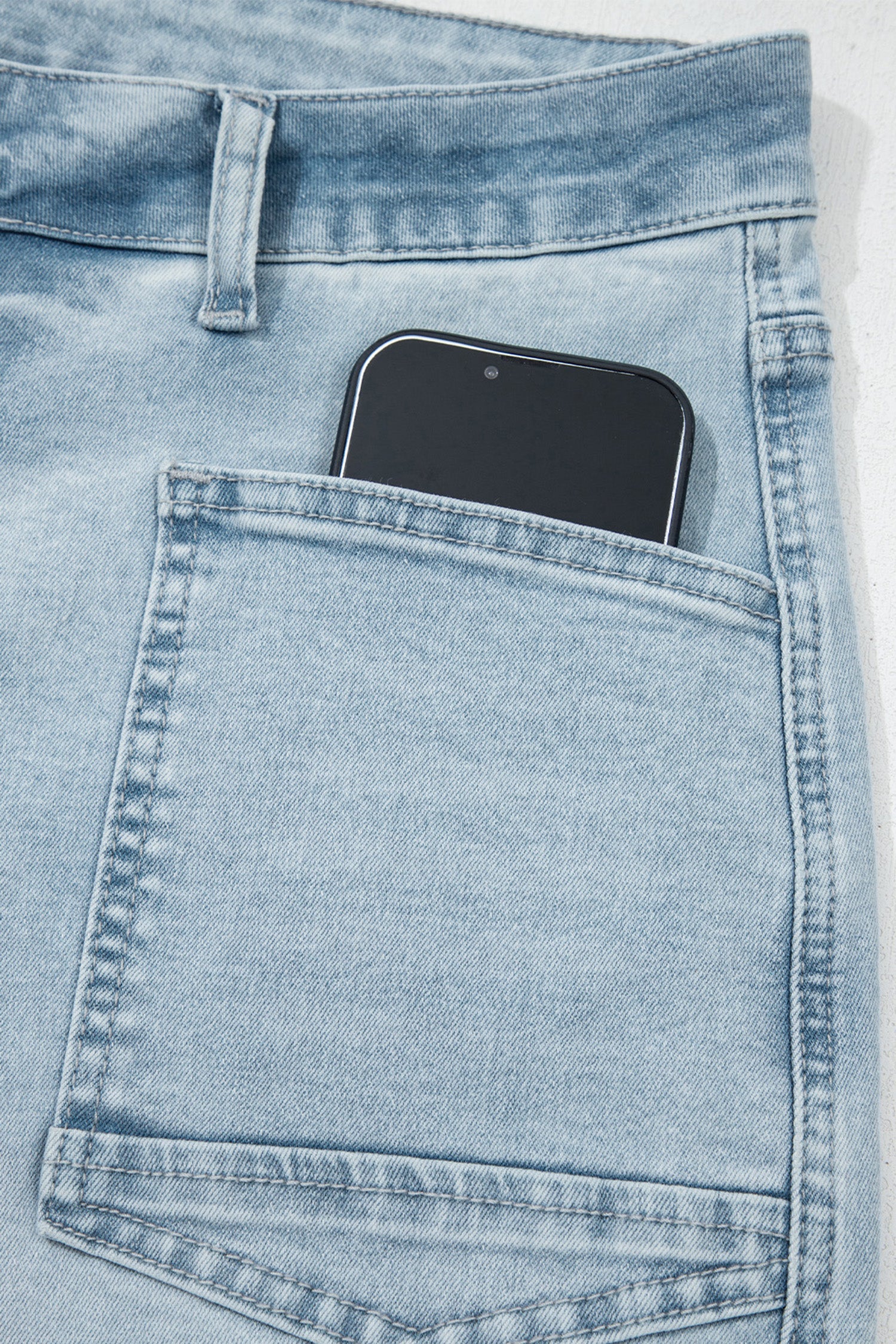 Everyday Frayed Cropped Straight Jeans