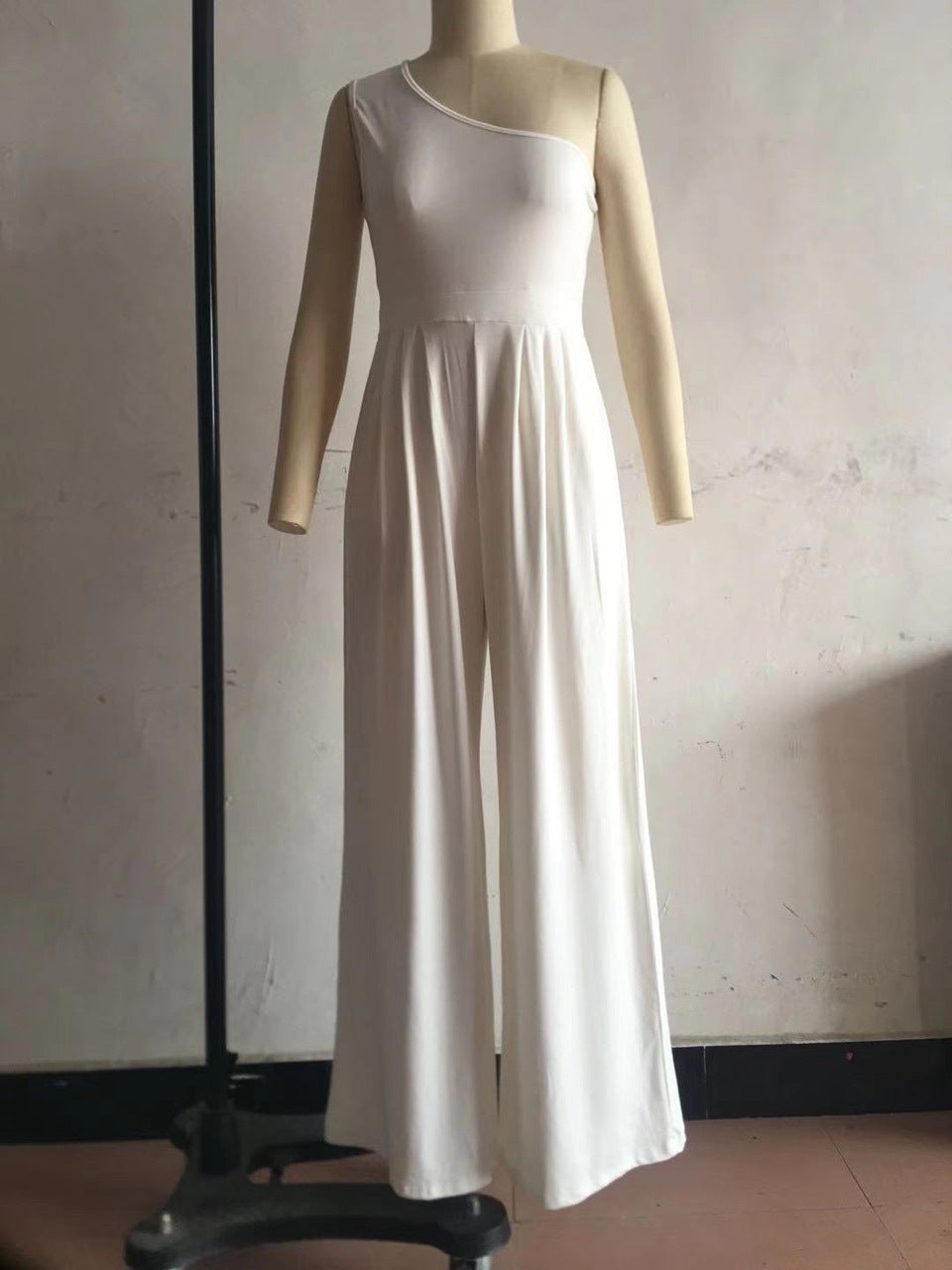 Sophisticated Office One-Shoulder Sleeveless Jumpsuit