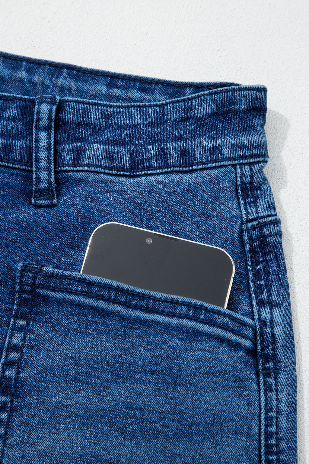 Frayed Cropped Straight Jeans