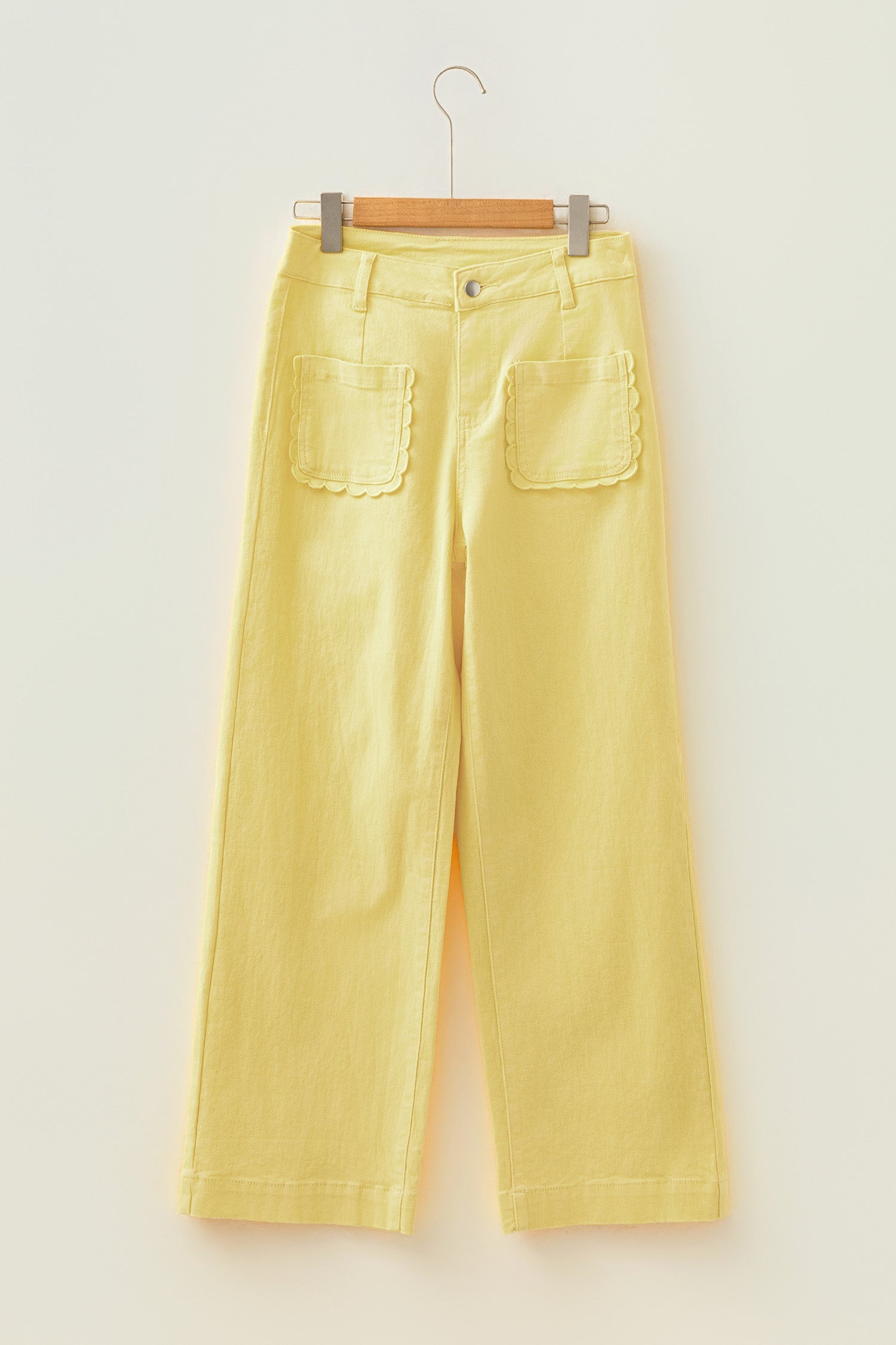 Patch Pocket Solid Scalloped Shift Jeans