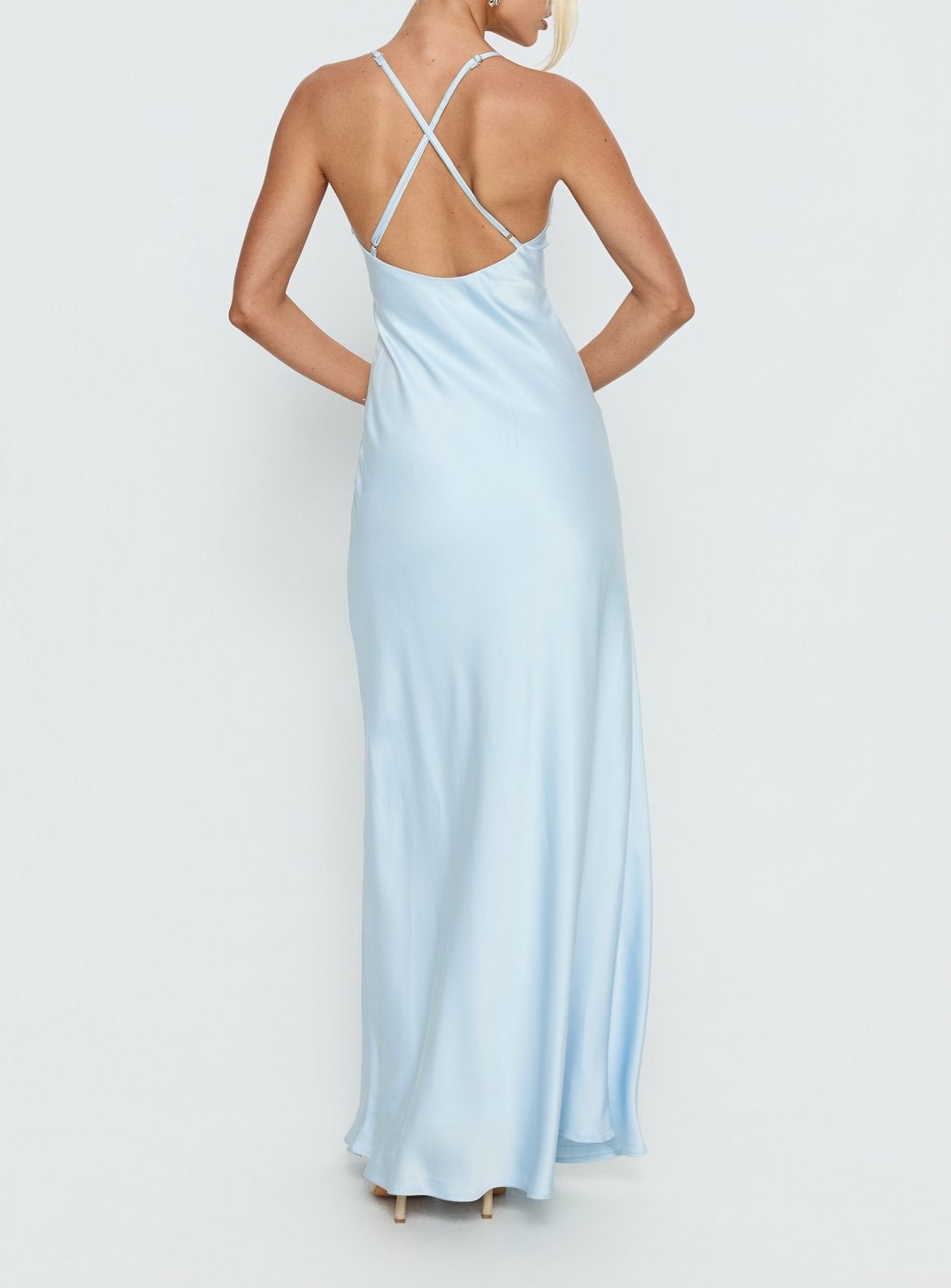 Sleeveless Flow Halter Maxi Dress
