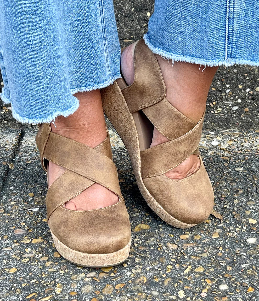 Neat Wedge Sandals