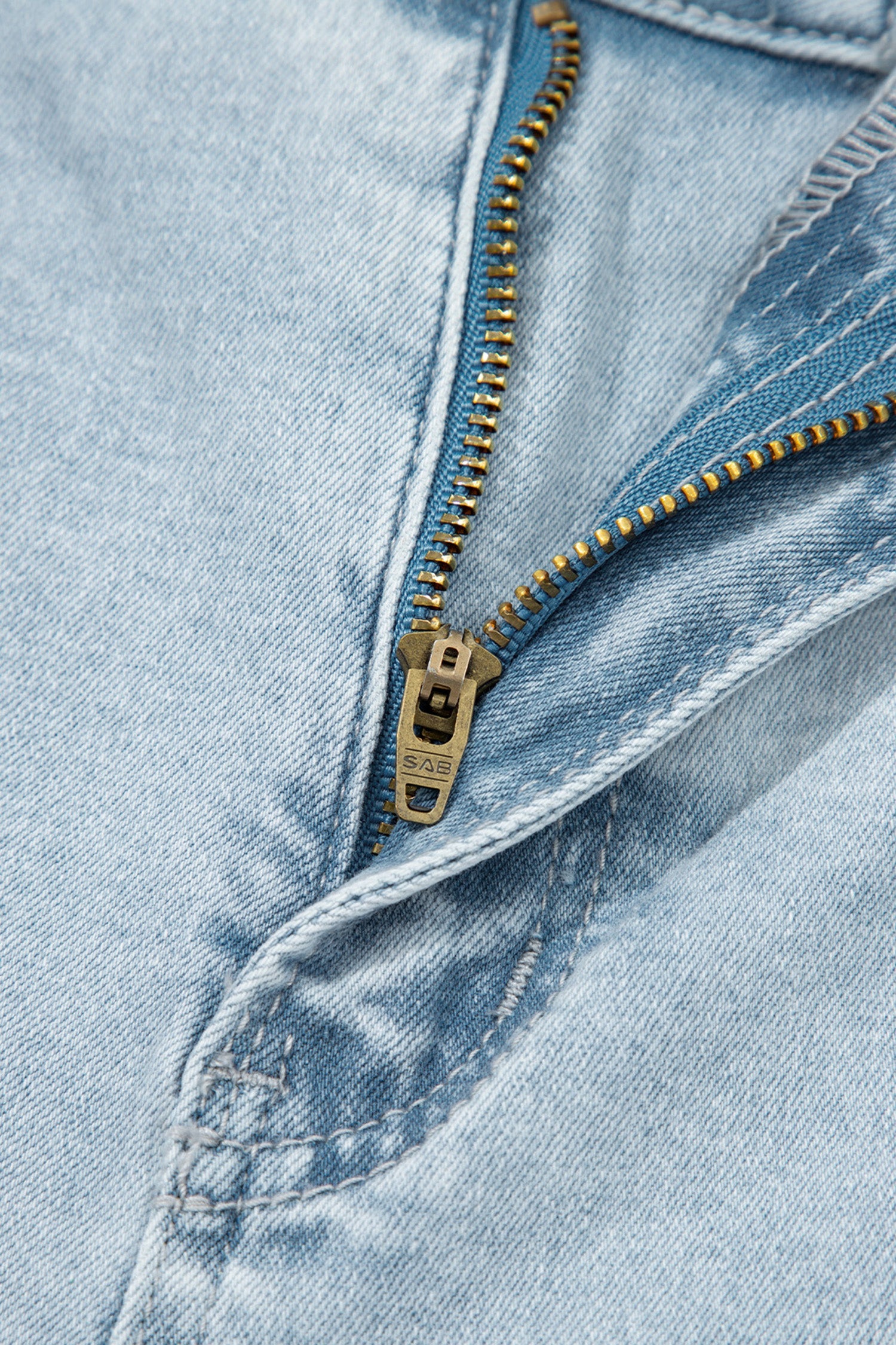 Everyday Frayed Cropped Straight Jeans