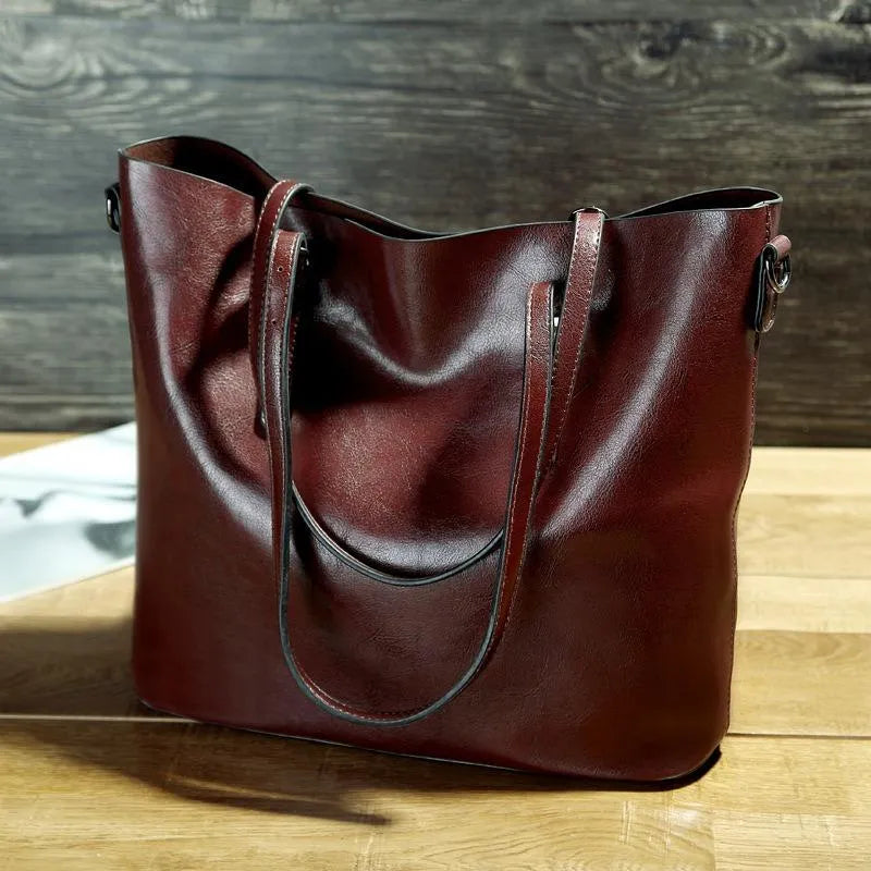 Formed Scallop Handbag