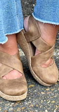 Neat Wedge Sandals