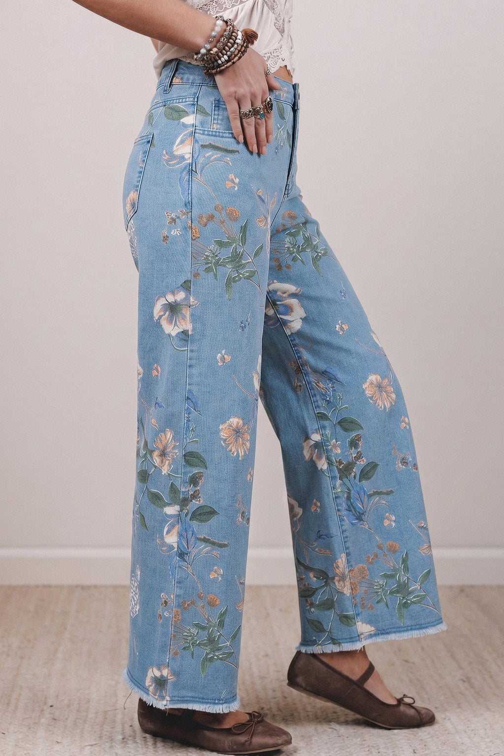 Frayed Floral Print Retro Hem Shift Jeans