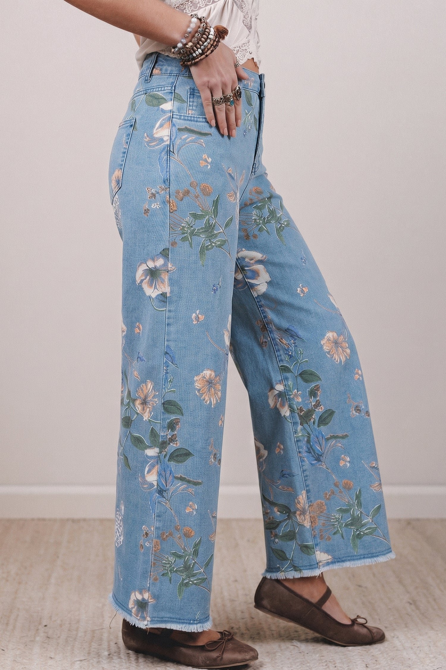 Frayed Floral Print Retro Hem Shift Jeans