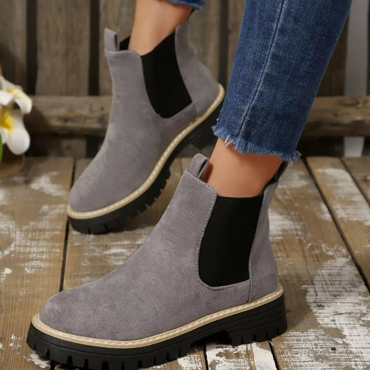 Minimal Casual Riding Boots