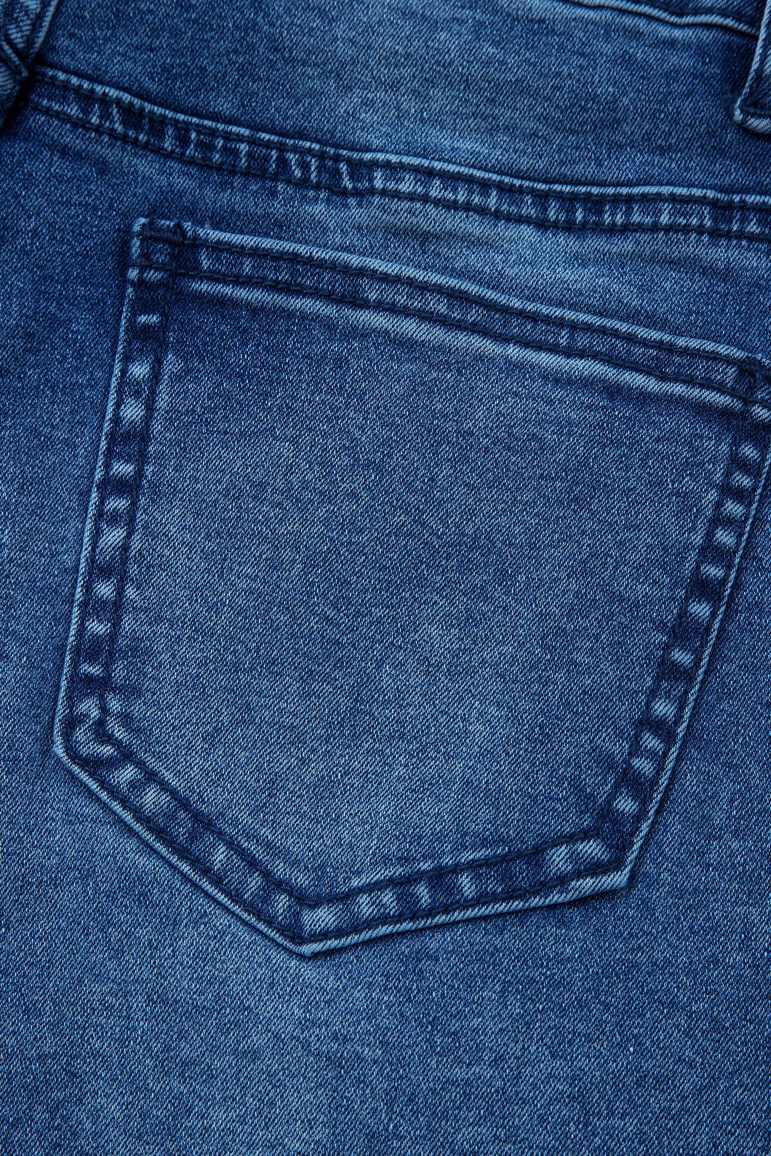 Frayed Cropped Straight Jeans