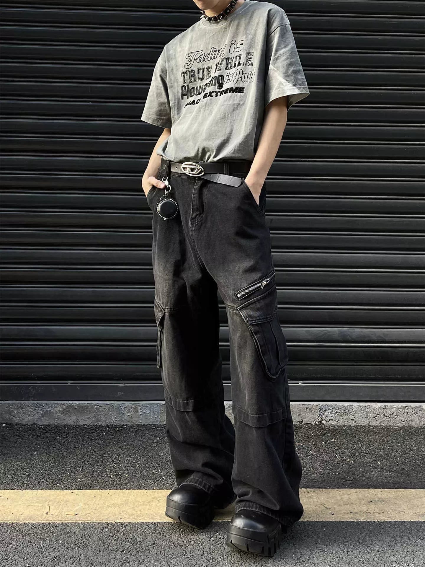 Men's Plus Size Vintage Wash Wide Leg Cargo Jeans