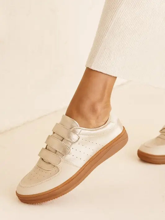 Smooth Lightweight Sneakers