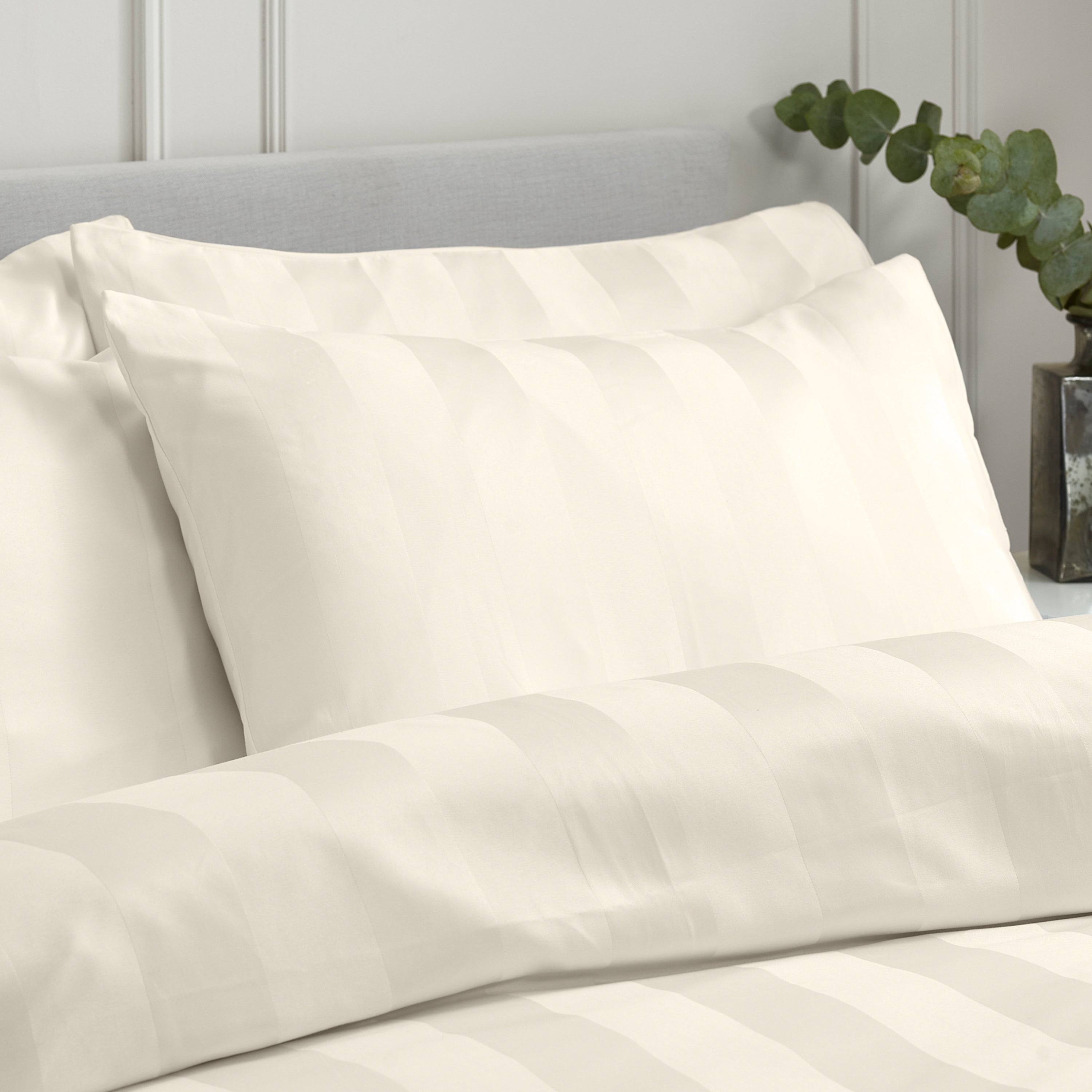 Modern Bedroom Stripe Satin Duvet Cover Set
