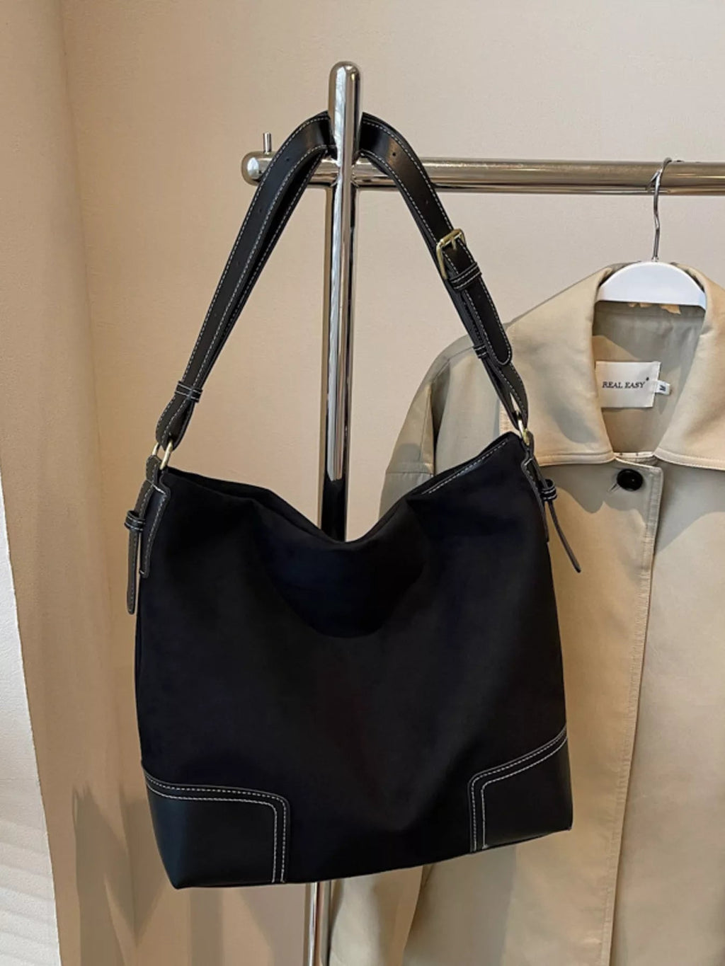 Modern Adjustable Strap Shoulder Bag